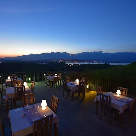 Le San Lorenzo بورتو فيكشْيو