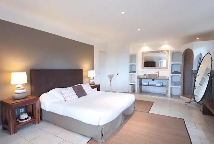 Le San Lorenzo Порто-Веккьо