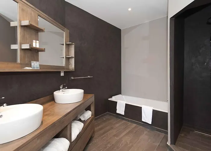 Отель Le San Lorenzo Порто-Веккьо